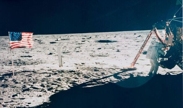 Neil Armstrong sur la surface lunaire