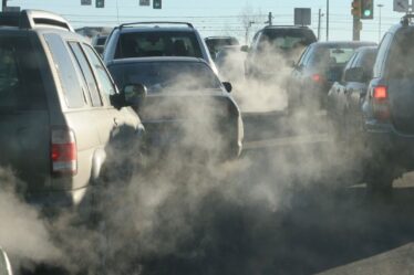'C'est un problème!'  La plupart des conducteurs d'essence et de diesel ne connaissent pas la production de carbone de leur voiture
