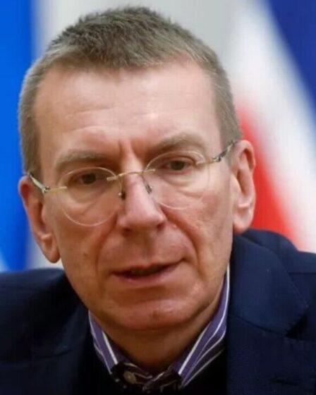 L'OTAN devrait permettre à l'Ukraine de frapper à l'intérieur de la Russie, selon le ministre letton des Affaires étrangères