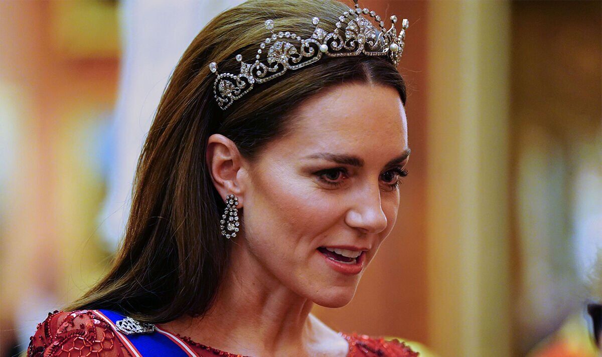 La princesse Kate a montré sa nouvelle coiffure préférée pour la sortie du diadème – «chaque pouce royal»
