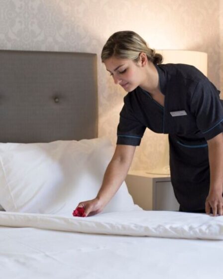 Le personnel de l'hôtel met en garde les clients contre les articles qui "ne sont pas lavés régulièrement"