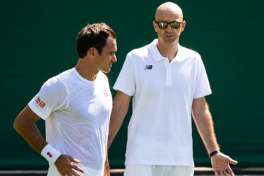 L'entraîneur de Roger Federer obtient un nouvel emploi après avoir été mis au chômage par la retraite de la star suisse