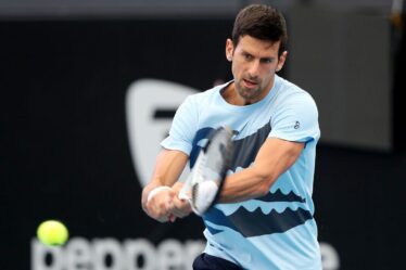 Novak Djokovic subit un nouveau coup de Covid après son arrivée en Australie pour l'Open d'Australie