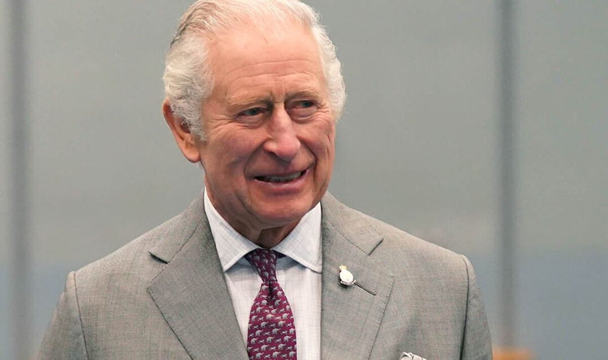 Royal Family LIVE: Charles prêt à lancer Noël royal à son arrivée à Sandringham