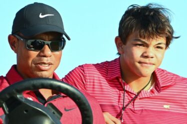 Tiger Woods espère que son fils prodige du golf, Charlie, plaisante en disant qu'ils "se déchirent l'un l'autre"