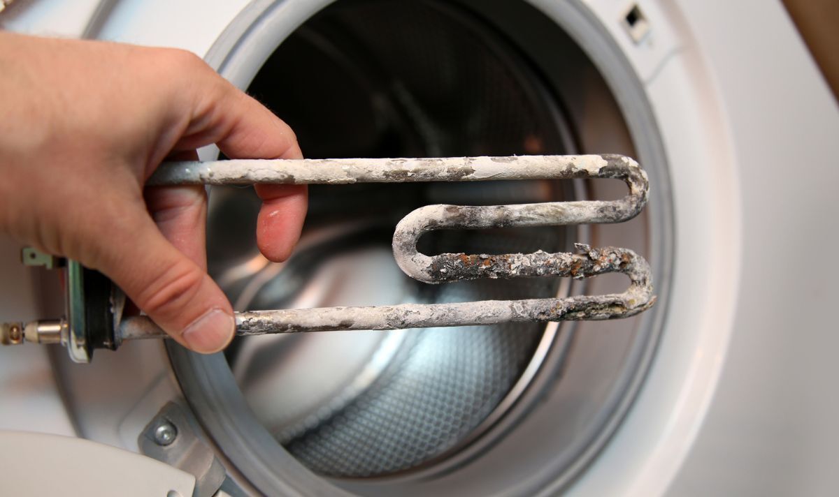 Les "coupables communs" qui raccourcissent la durée de vie des machines à laver - entraînent des "réparations coûteuses"