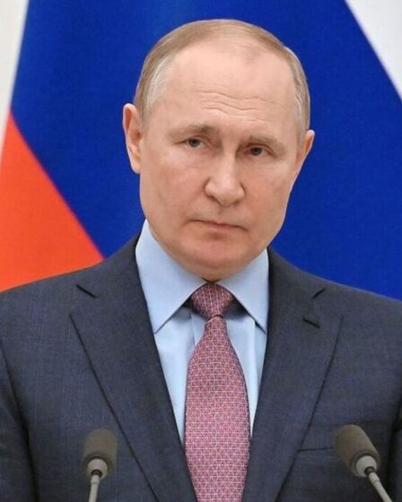 Poutine humilié alors que plus de 20 diplomates et espions russes ont fait défection depuis l'invasion de l'Ukraine