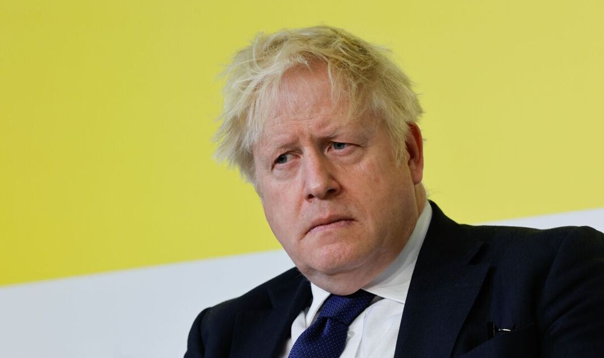 Un garde de l'ambassade britannique espionnant Poutine a filmé des lettres "secrètes" à Boris Johnson