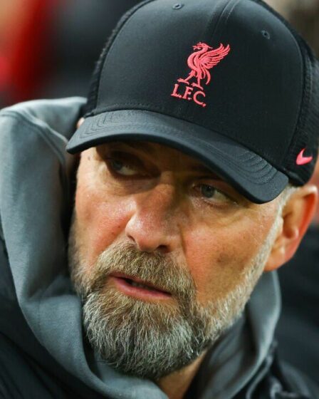 Liverpool a remis un avertissement à l'attaquant alors que Jurgen Klopp "regarde la star de la Coupe du monde"