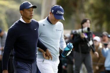 Tiger Woods s'excuse pour l'incident du tampon avec Justin Thomas après avoir reçu un contrecoup