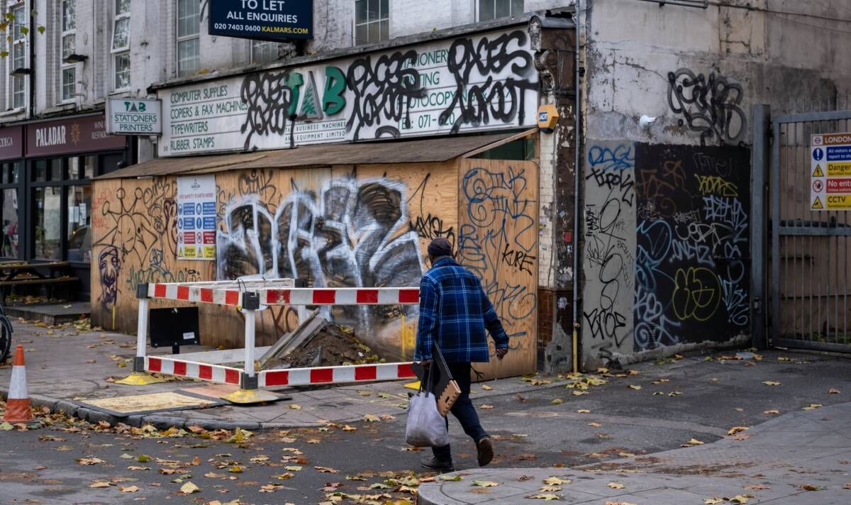 Un député va réprimer les graffitis et le vandalisme dans une offre de "nivellement vers le haut"