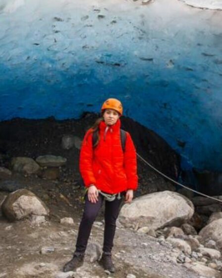 Un voyage au cœur d'un glacier qui fond alors que l'horloge climatique tourne