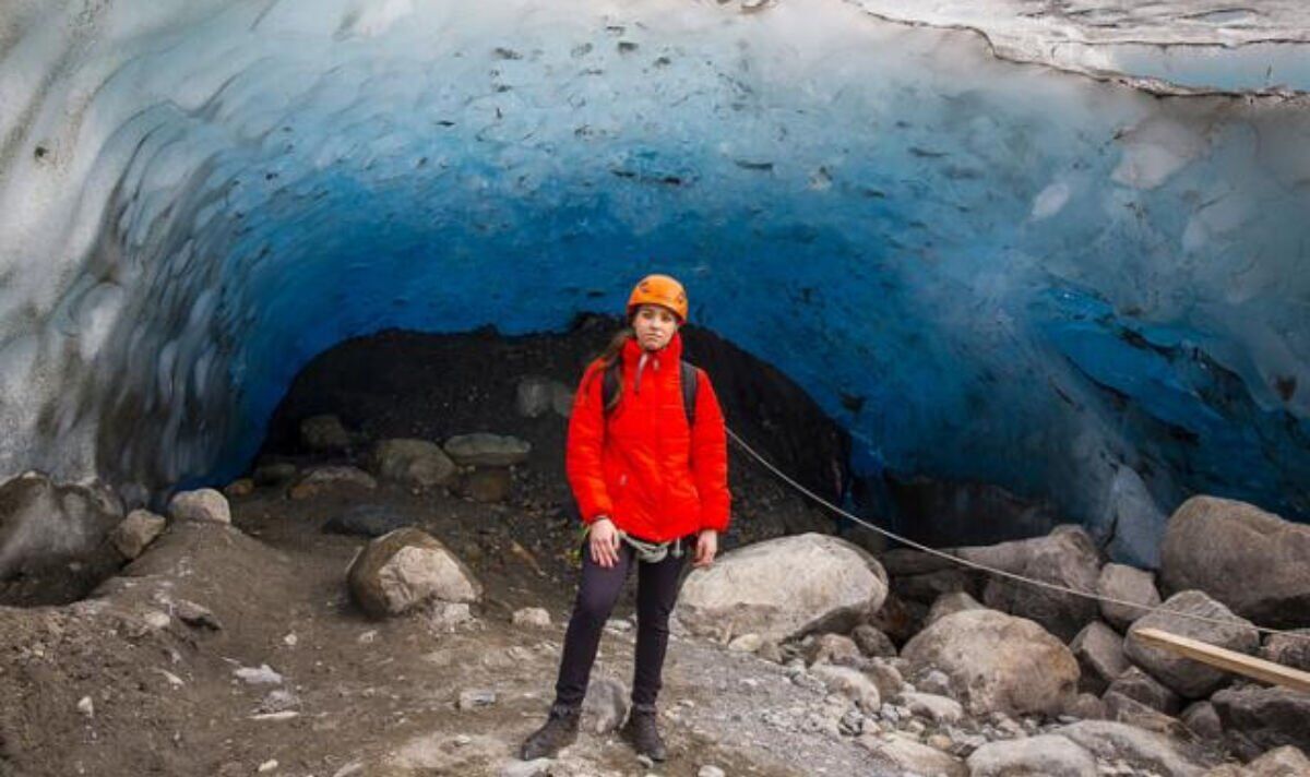 Un voyage au cœur d'un glacier qui fond alors que l'horloge climatique tourne