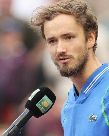 Daniil Medvedev admet que le monde du tennis avait "l'espoir" de Roger Federer à Wimbledon alors qu'un nouvel appel a été lancé