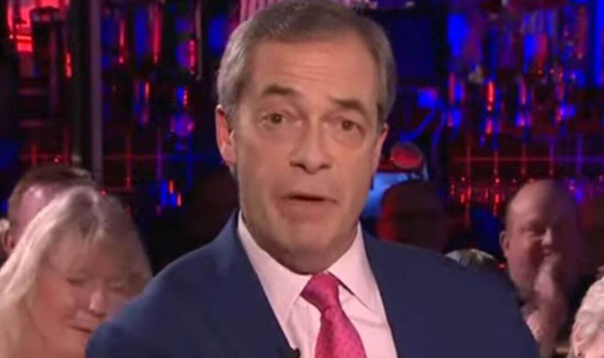Gary Lineker se fait huer à Bolton alors que Nigel Farage évoque son tweet sur les nazis