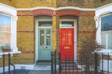 La couleur clé de la porte d'entrée pour "augmenter" le prix de votre maison de 36 % - contribue à "attirer l'attention"