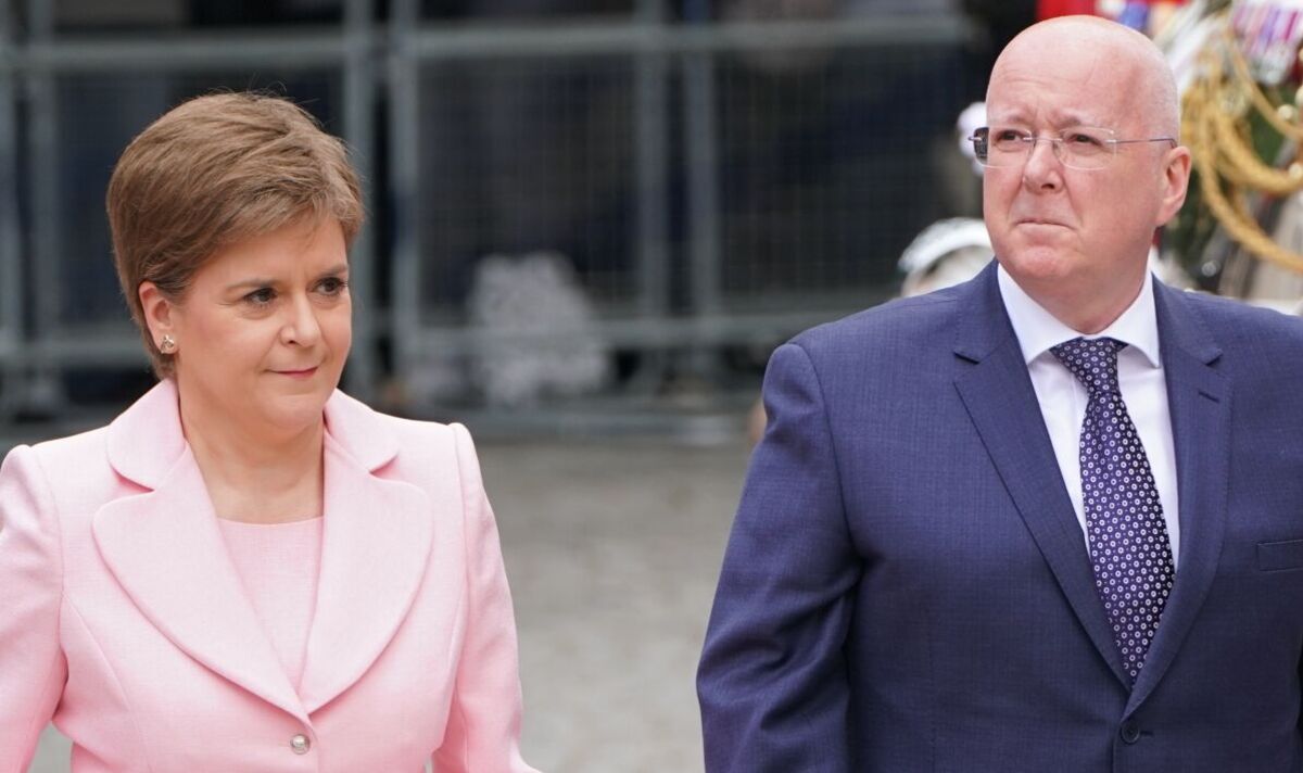 Le SNP "implose" après le départ du mari de Nicola Sturgeon alors que les divisions amères du parti sont révélées