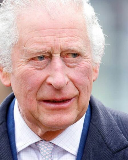 Le roi Charles "fortement impliqué" dans la planification du couronnement - contrairement à la reine Elizabeth