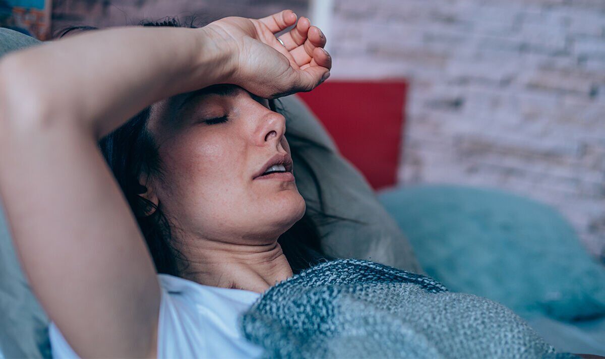 Les patients atteints d'une carence en B12 remarquent le même symptôme affectant le haut de leur corps "la nuit"