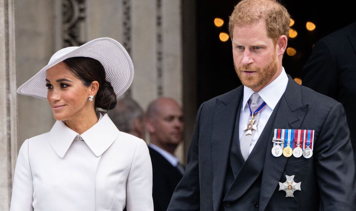 Royal Family LIVE: Harry et Meghan recevront une `` épaule froide '' par la famille royale au couronnement