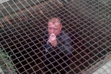 Des soldats russes torturés implorent de l'aide après avoir été jetés dans une fosse par leurs propres chefs d'armée