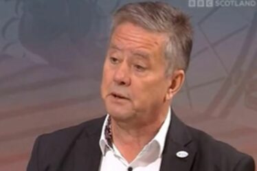Le chef adjoint du SNP, Keith Brown, s'est moqué de la revendication de "transparence" dans une interview à la BBC