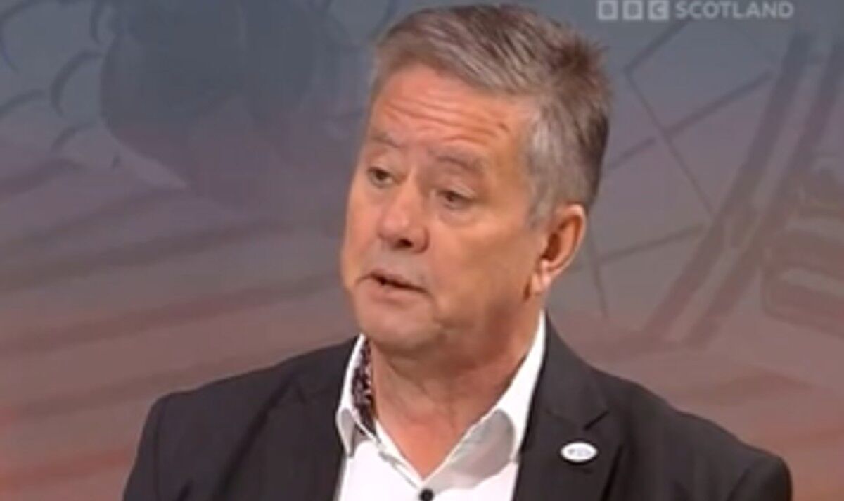 Le chef adjoint du SNP, Keith Brown, s'est moqué de la revendication de "transparence" dans une interview à la BBC