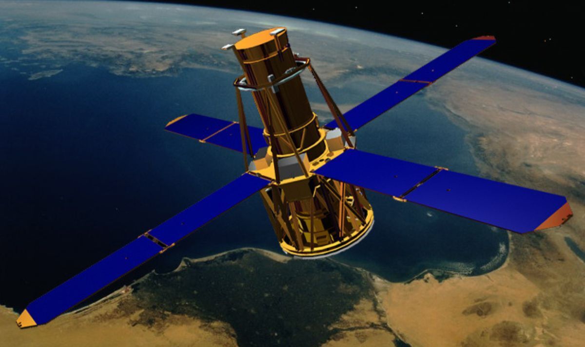 Le mystère du satellite tombé de la NASA alors que le suivi laisse entrevoir un éventuel atterrissage forcé en Afrique du Nord
