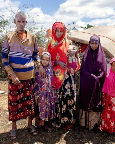 « Nos vies ont été complètement perdues » : des familles fuient la sécheresse et le conflit en Somalie