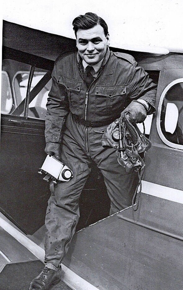 Jo Lancaster a été le premier pilote à s'éjecter en urgence Jo Lancaster a été le premier pilote à s'éjecter en urgence