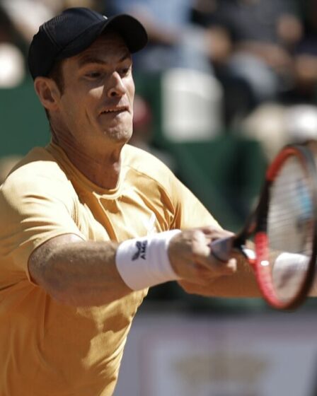 Andy Murray gaspille quatre balles de match mais gagne quand même alors que le Britannique survit à une énorme peur du Challenger