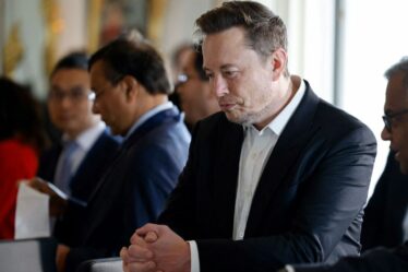 Elon Musk prédit une course aux armements de l'IA et des "guerres de drones" alors que la civilisation "s'effondre"