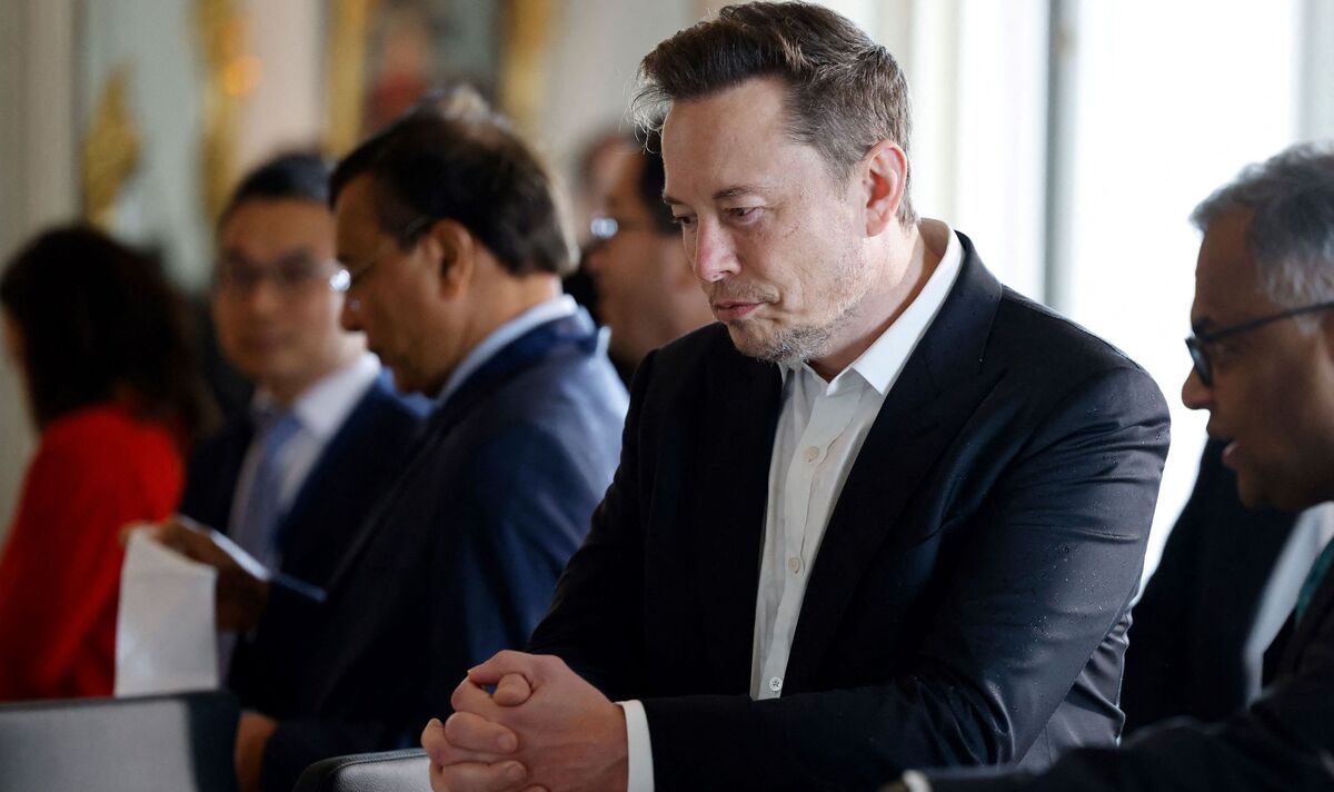 Elon Musk prédit une course aux armements de l'IA et des "guerres de drones" alors que la civilisation "s'effondre"