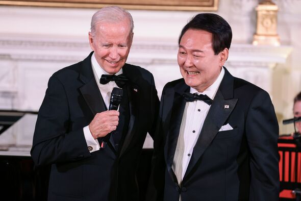 Le président Joe Biden avec Yoon Suk-yeol 