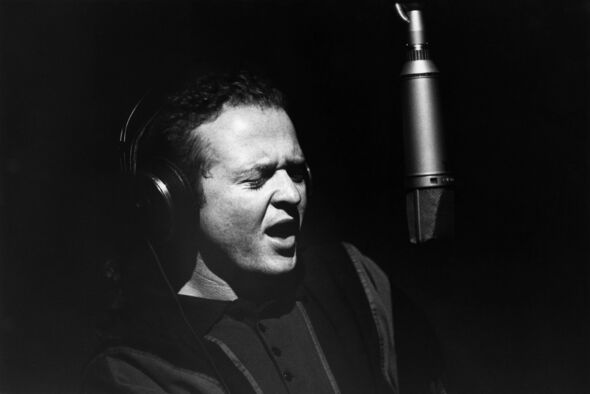 La série de succès de Simply Red a commencé en 1985 La série de succès de Simply Red a commencé en 1985