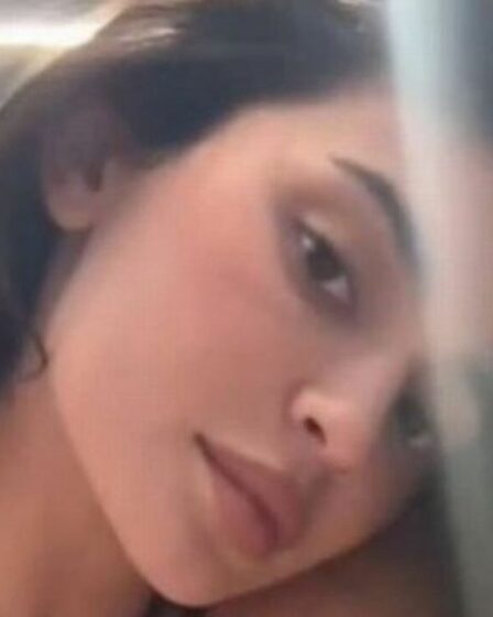 Kylie Jenner fait étalage de sa silhouette alors qu'elle déborde presque de son soutien-gorge en s'habillant