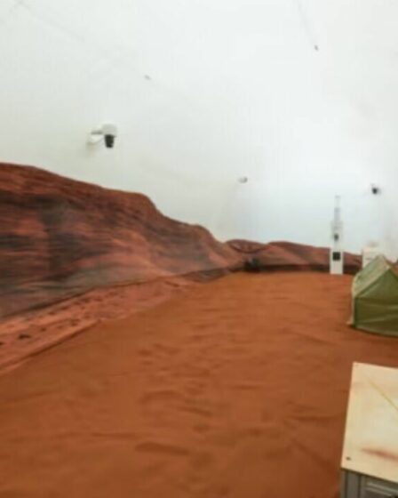 La NASA entame une mission révolutionnaire après avoir enfermé quatre étrangers dans une simulation d'un an sur Mars