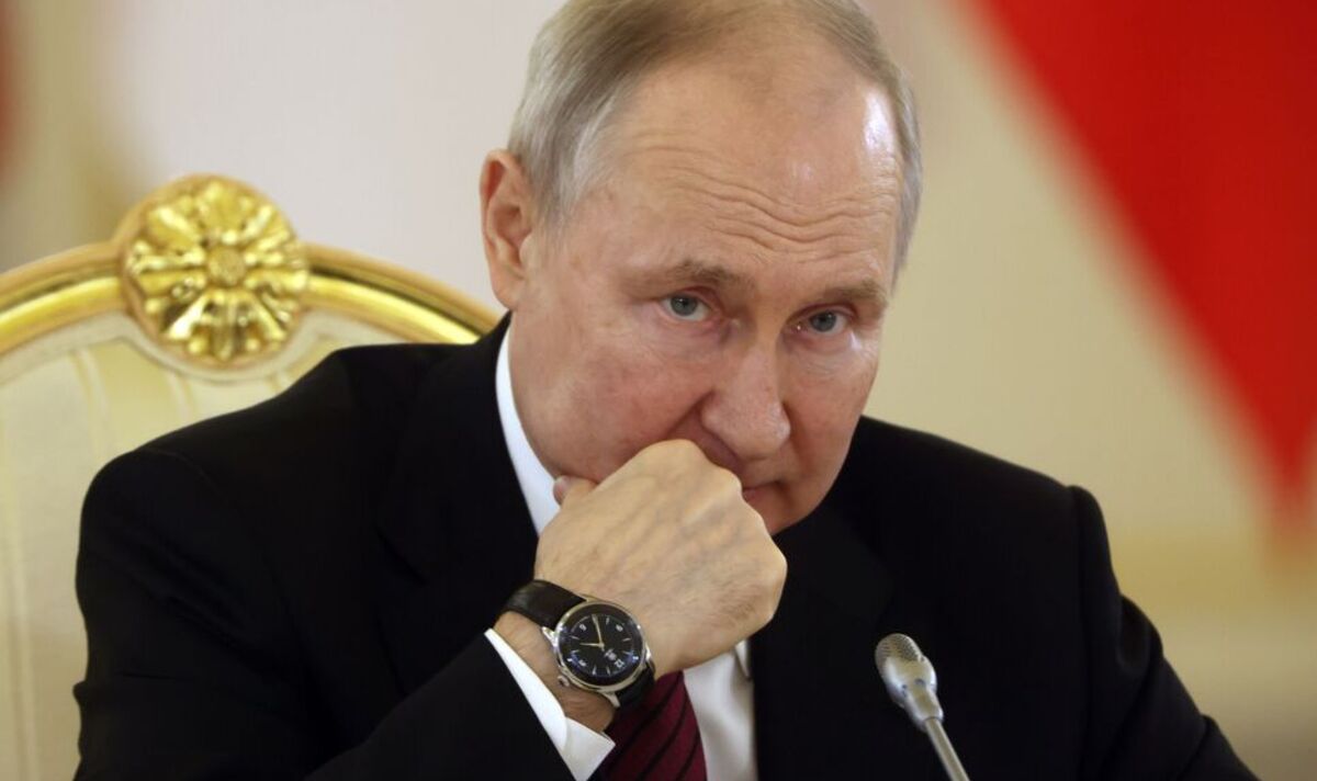 Poutine se démène pour construire un abri à l'épreuve des bombes alors que la Russie est pilonnée par des missiles ukrainiens