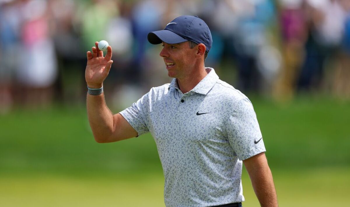 Rory McIlroy explique pourquoi il a jeté une balle de golf après avoir fait le premier trou en un de la PGA