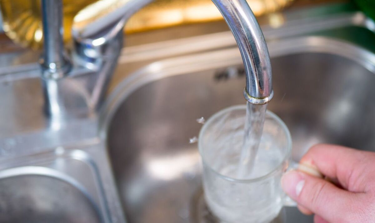 Des produits chimiques potentiellement nocifs trouvés dans près de la MOITIÉ des robinets américains, selon une nouvelle étude