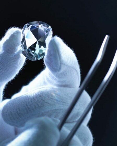 Les diamants de laboratoire gagnent en popularité - et offrent un bien meilleur rapport qualité-prix