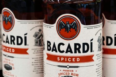 L'Ukraine dénonce Bacardi comme "sponsor de guerre" pour avoir continué à vendre des boissons à la Russie
