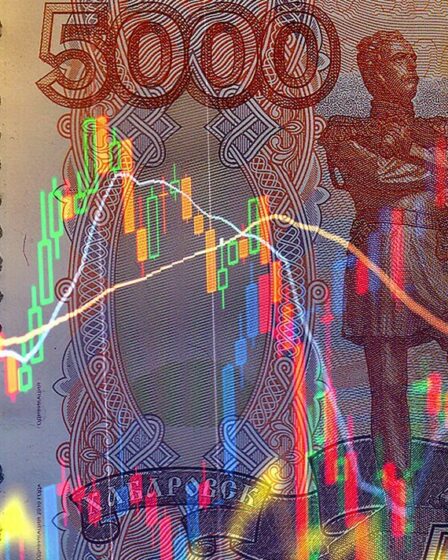 Le rouble plonge à son plus bas niveau en 17 mois alors que Poutine met en garde contre une chute libre imminente de la monnaie