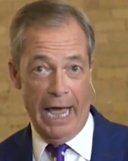 Nigel Farage éclate au retour des masques alors qu’il met en garde contre de nouvelles mesures Covid