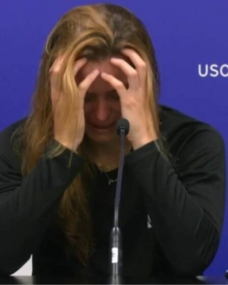US Open LIVE : un as du tennis s'effondre en conférence de presse après s'être plaint d'une « odeur d'herbe »