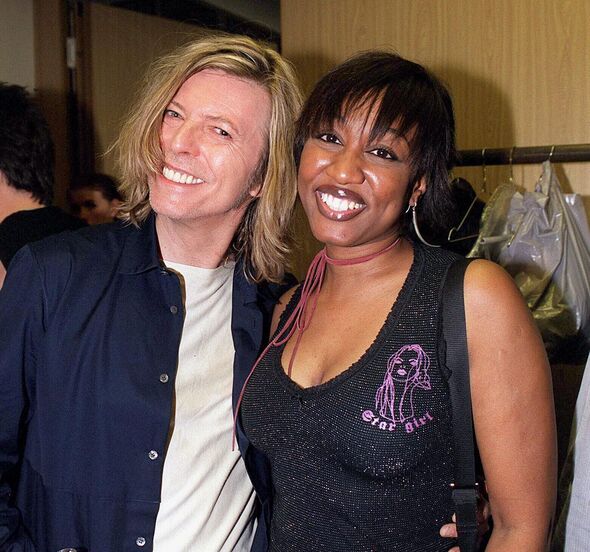 Beverley avec son fan David Bowie en 2000