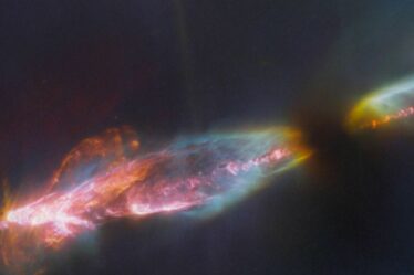 James Webb de la NASA révèle le flux supersonique d'une jeune étoile dans une image époustouflante