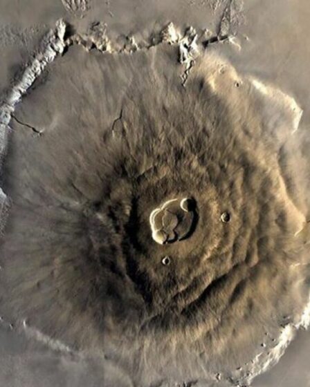 La montagne géante de Mars, bien plus grande que l'Everest et qui serait étonnamment facile à gravir
