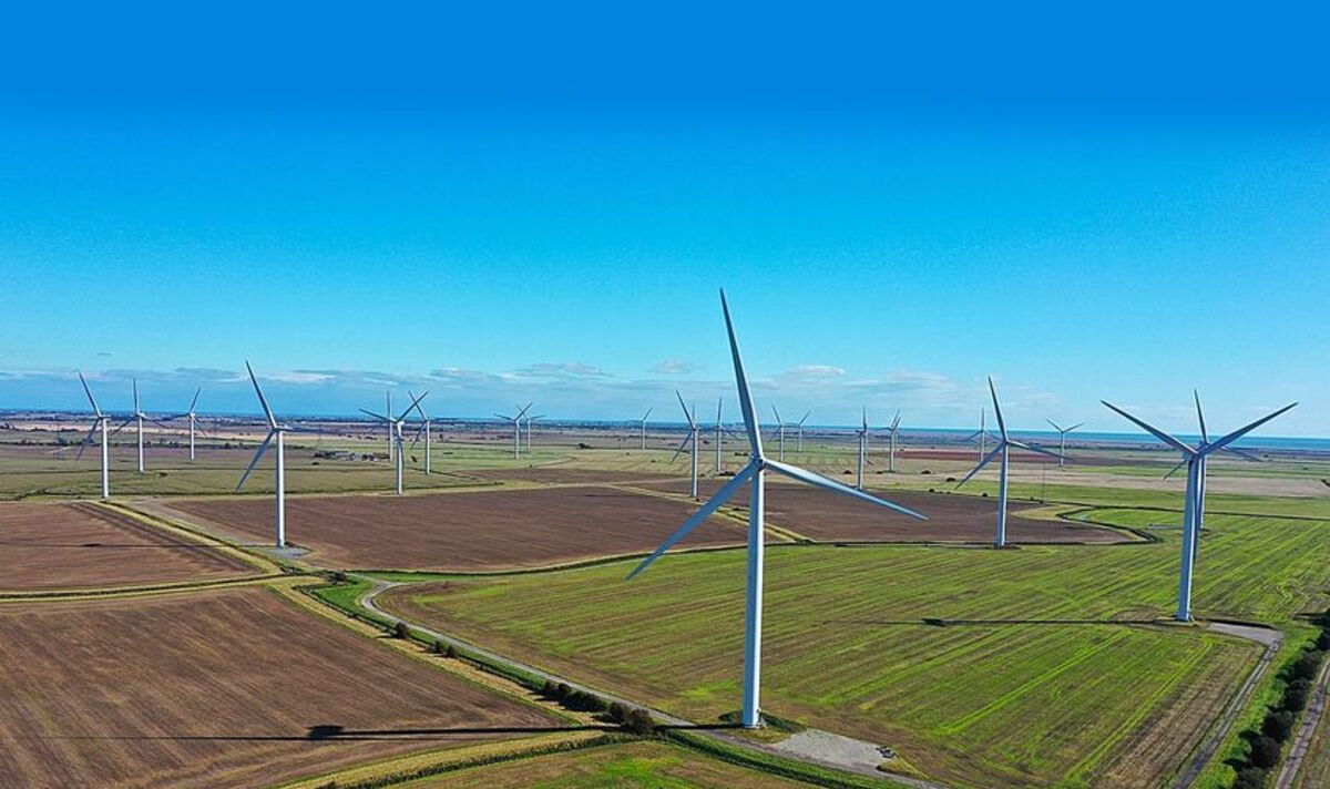 L’interdiction pure et simple est levée pour les parcs éoliens terrestres – Gove affirme que cela contribuera à atteindre Net Zero