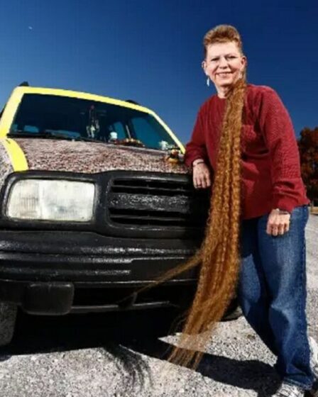 Une femme du Tennessee établit le record du monde du mulet le plus long